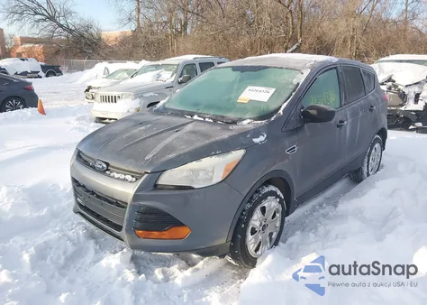 2013 Ford Escape S z USA, uszkodzony, nr VIN 1FMCU0F74DUC43617